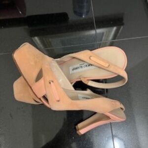 Manolo Blahnik  Pumps